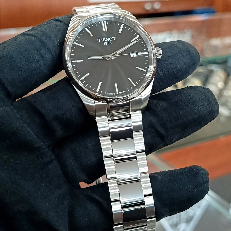 Tissot PR100 black dial